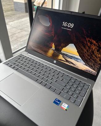 HP Laptop 15  Intel i7 12th Gen 16GB RAM SSD 1TB