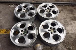 Cerchi in lega Alfa 156 2001 16 pollici