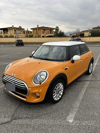 Mini Cooper F55 5 porte 1.5 twinturbo