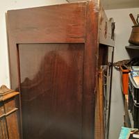 Armadio in arte povera