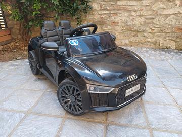 Audi elettrica giocattolo