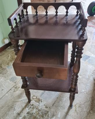 Tavolino in legno stile classico vintage del ‘900