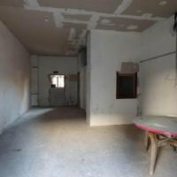 Casavatore locale fronte strada