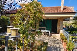 Ampia villa panoramica pressi S. Nicola L'Arena