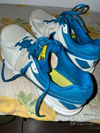Scarpe Nike taglia 42
