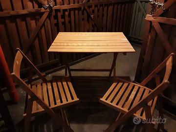 tavolino e due sedie