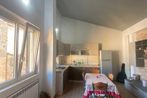 Bilocale arredato nuova costruzione piccolo condom