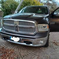 Dodge RAM 1500 crew cab