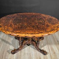 Tavolo Vittoriano in Radica