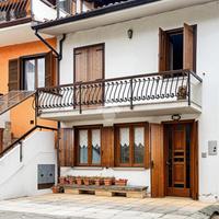 CASA SEMINDIPENDENTE A SERLE