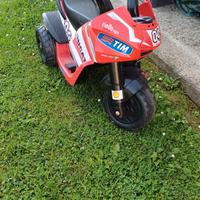 moto elettrica ducati per bambini peg perego