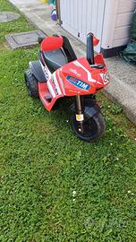 moto elettrica ducati per bambini peg perego