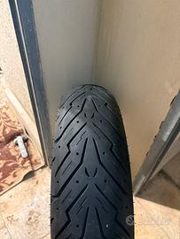 Pirelli Angel scooter 140/70-16