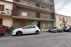 5 LOCALI A CASTIGLIONE COSENTINO