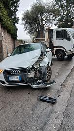 audi a1 incidentata  motore buono