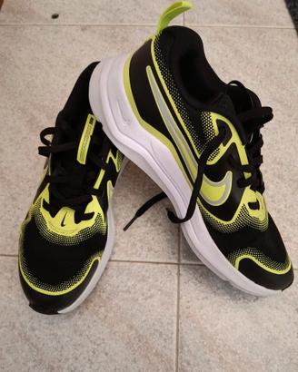 SCARPE NIKE Misura 35.5