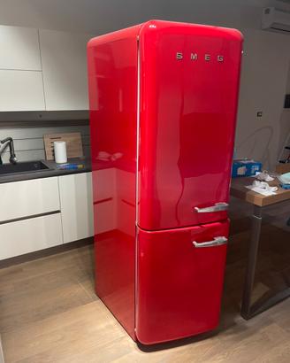Smeg rosso
