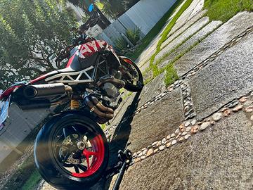Ducati Hypermotard rve 950