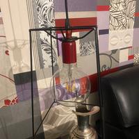 Lampada in design finitura in nero