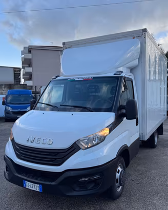 Iveco daily 35-140 box in lega leggera 022