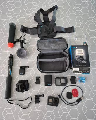 GoPro HERO 8 Black + Accessori + SD 64GB
