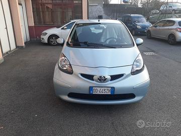 Toyota Aygo 1.0 12V VVT-i 3 porte Sol - Si Permuta