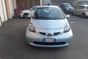 Toyota Aygo 1.0 12V VVT-i 3 porte Sol - Si Permuta