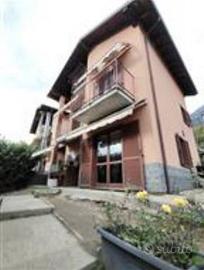 Immobile in asta di 222 m² con 4 locali e box auto