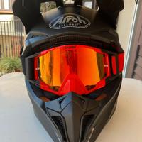 Casco Airoh Wrap MAI INDOSSATO SU STRADA.