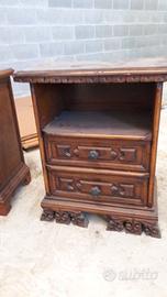 comodino vintage in legno