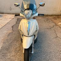 Piaggio Beverly 300 i.e.