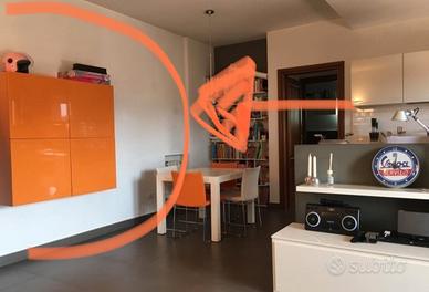 Mobile arancione marca "Poliform"