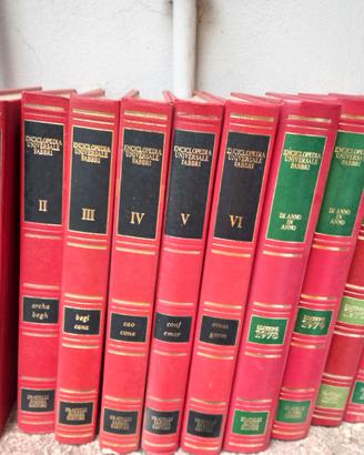 enciclopedia Universale Fabbri  16 volumi 