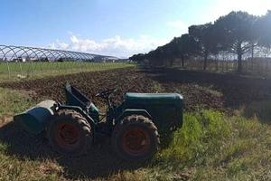 terreno agricolo con pozzo e serra