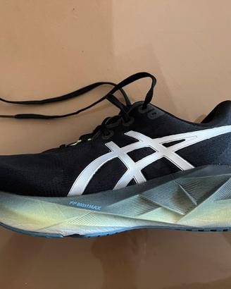 Asics Novablast 5 scarpe running