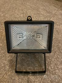 Faretti alogeni  stagni