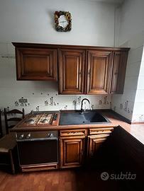 cucina stile vintage tenuta molto bene