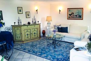 Casa in centro ad Anacapri con ampio giardino