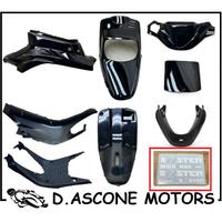 Kit carene Booster Nero Lucido CON ADESIVI