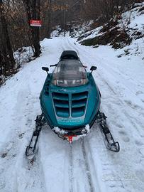Motoslitta polaris indy trail 500