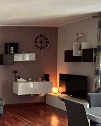 Mobili tv / quadrotti soggiorno IKEA