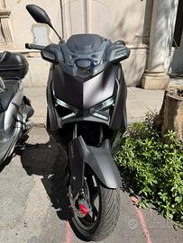 Xmax 300 techmax+ (full optional) bauletto keyless