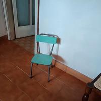 sedia asilo anni 70 . Bell'articolo di arredamento