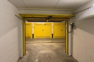 Box auto / moto - via sismondi 32, milano