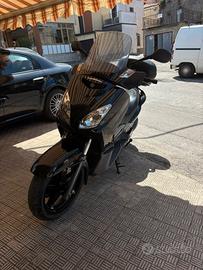Yamaha X-Max 250