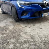 Clio  5 zen ADATTA PER NEOPATENTATI