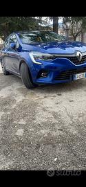 Clio  5 zen ADATTA PER NEOPATENTATI
