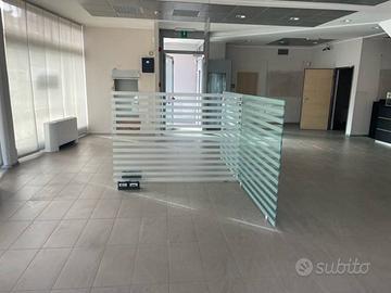 Immobile di 250 m² con 1 locale a Ovada