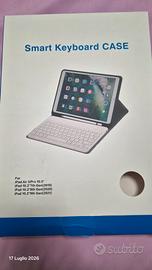 custodia più tastiera per Ipad