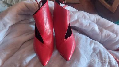 stivaletto rosso